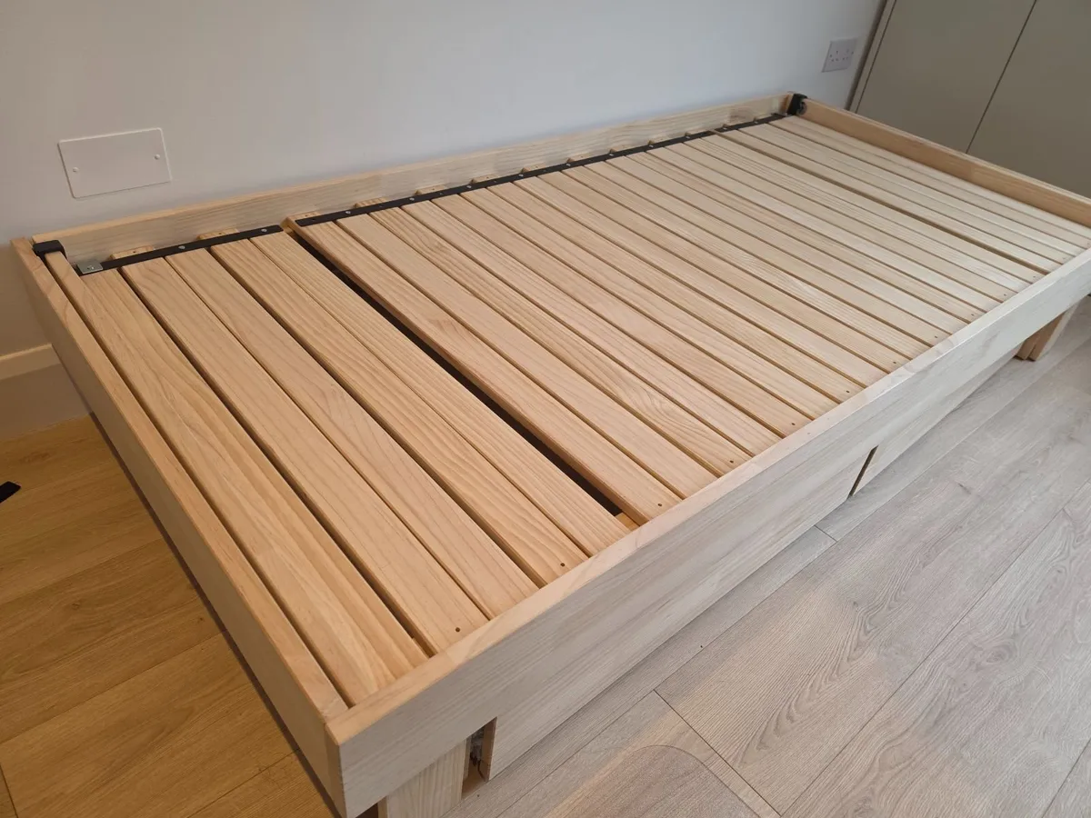 Single Bed - Image 2