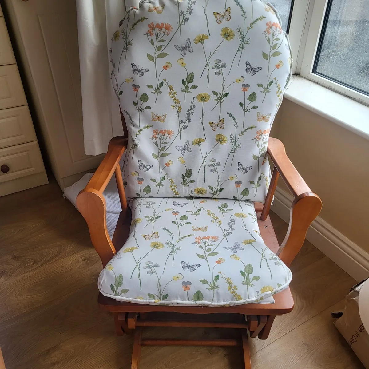Rocking chair and footstool - Image 1