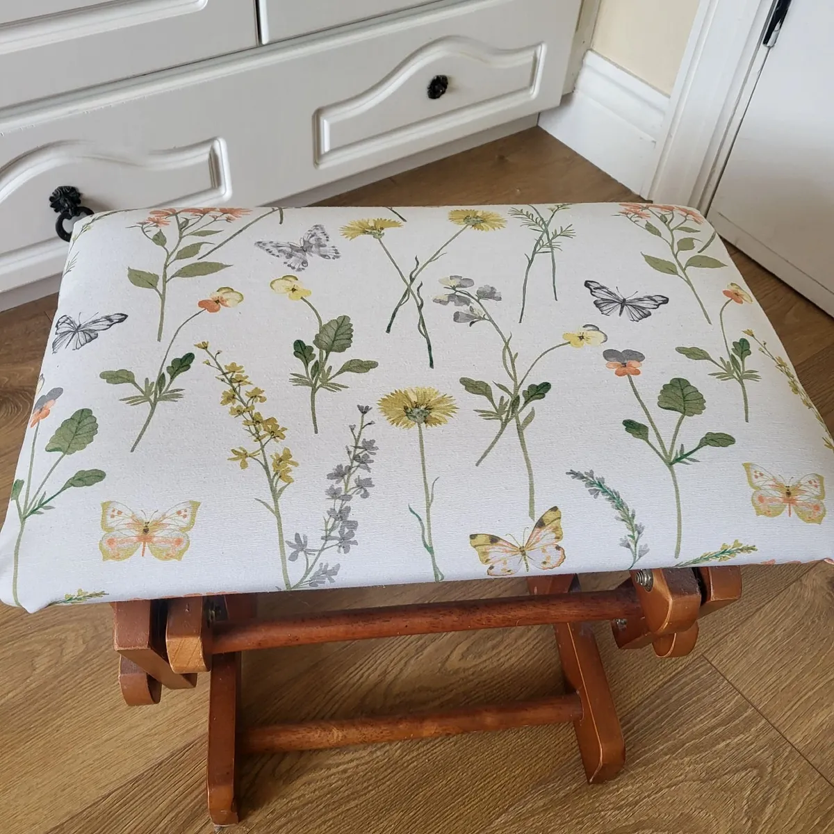 Rocking chair and footstool - Image 2