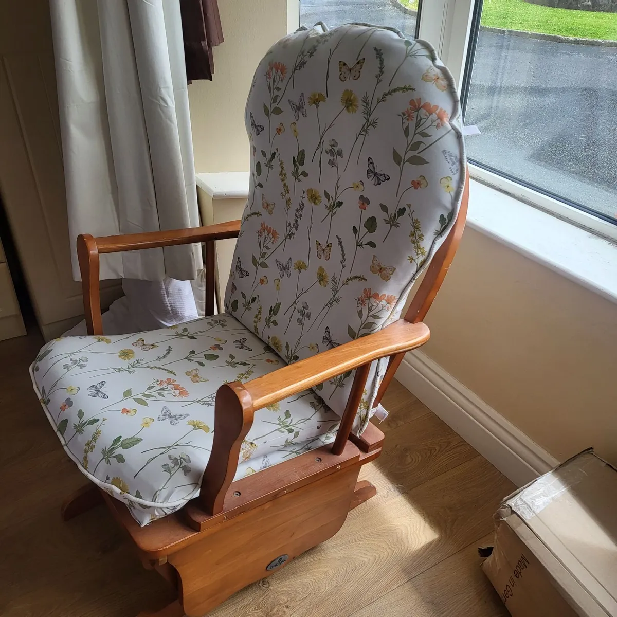 Rocking chair and footstool - Image 3