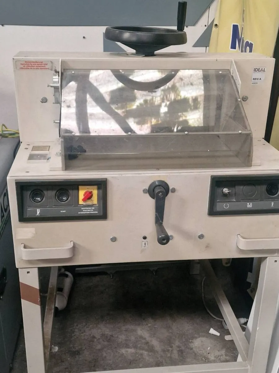 Paper Guillotine - Image 1