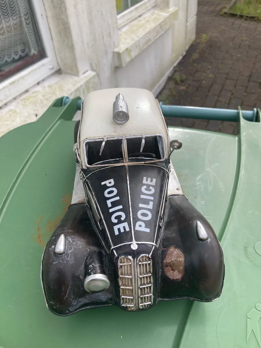 Tin metal police car free postage - Image 3