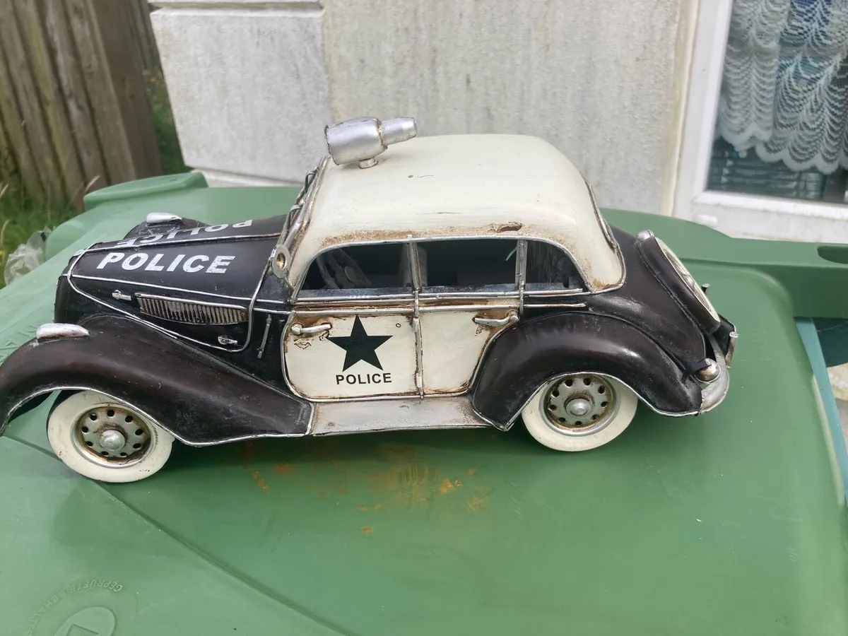 Tin metal police car free postage - Image 1