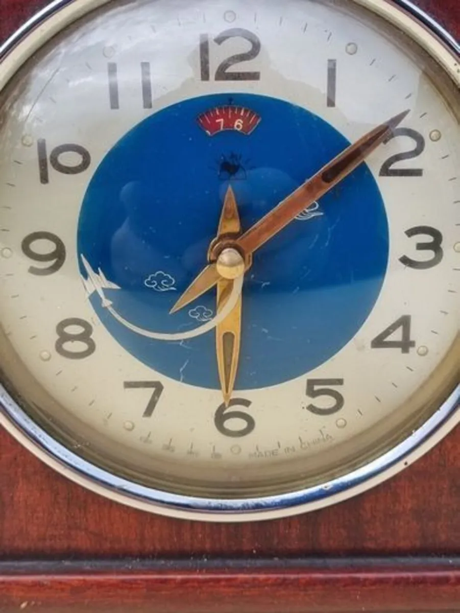 Antique Chinese table clock in a wooden case - Image 2
