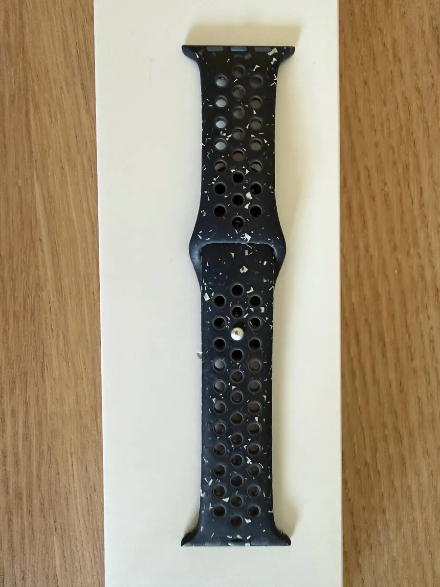 Apple Watch series 8 - Image 3