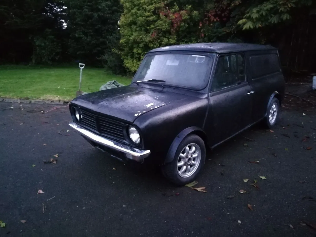 Austin Mini  Van 1973 - Image 2