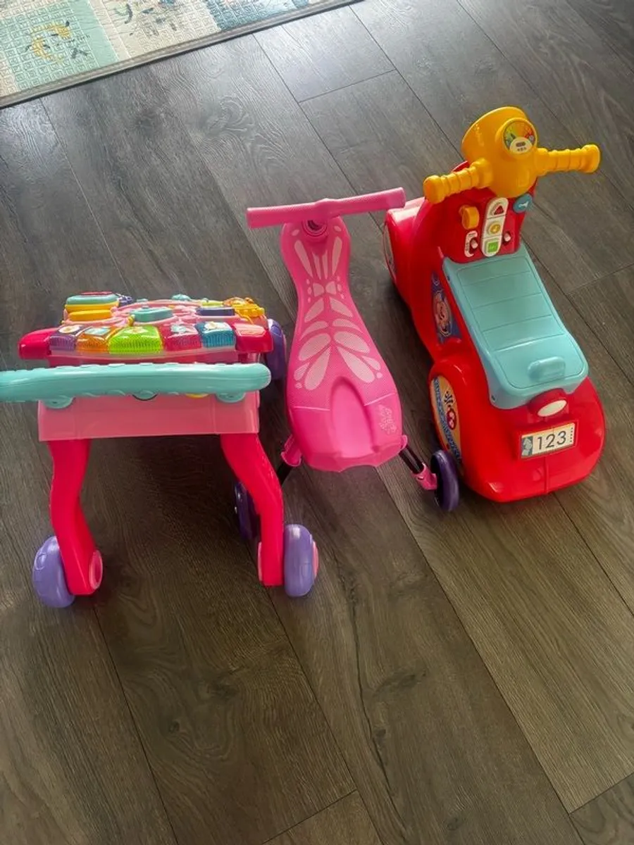 Vtech first steps walker, scuttle bug bundle - Image 4