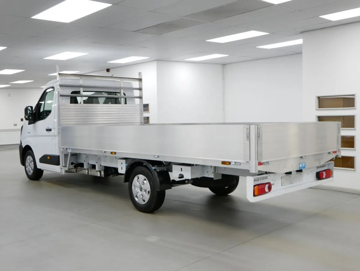 VB - 2026 Renault Master Dropside Van - Image 2