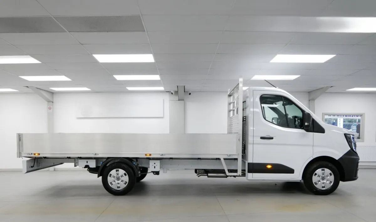 VB - 2026 Renault Master Dropside Van - Image 2