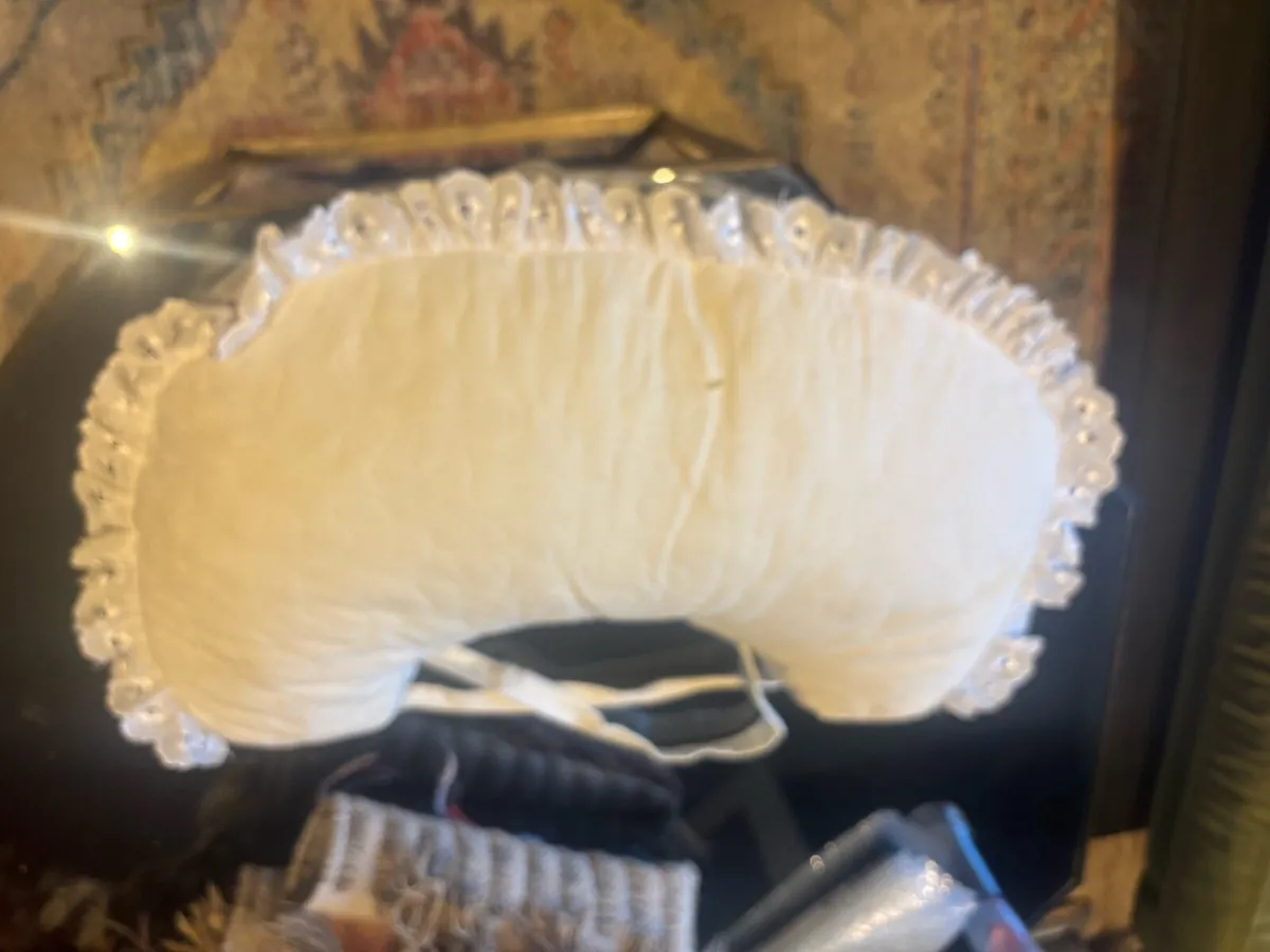 Breast feeding pillow - Image 2
