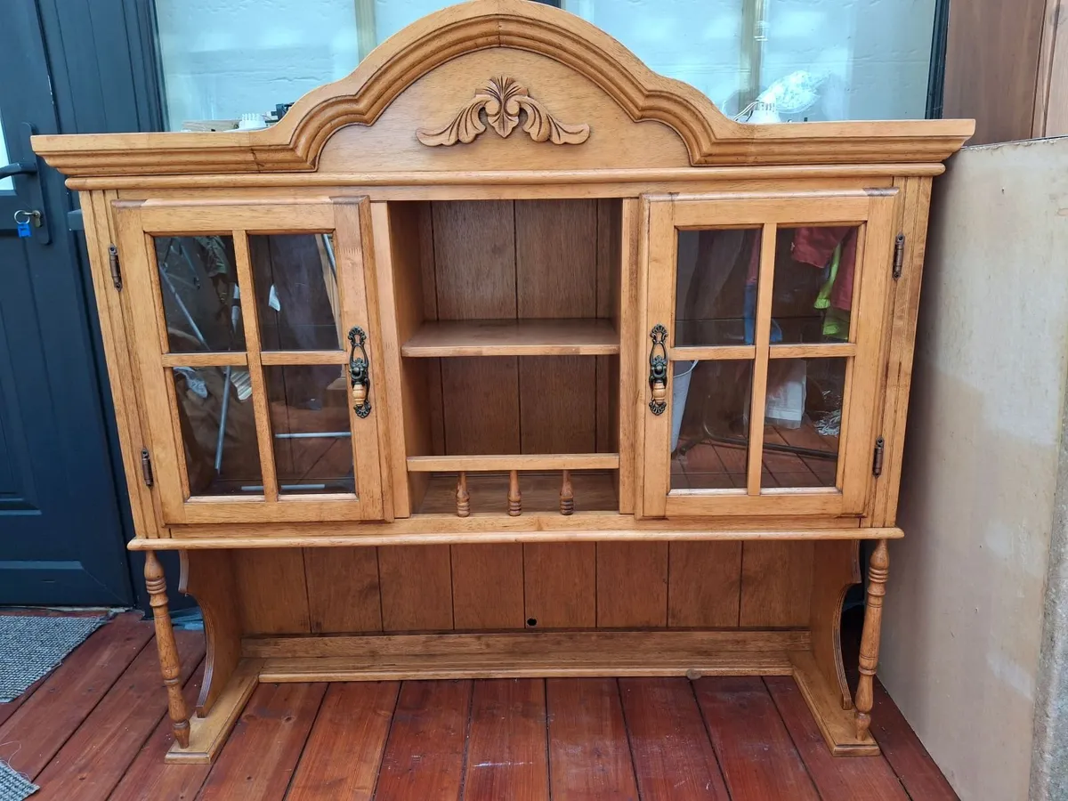 Dresser top