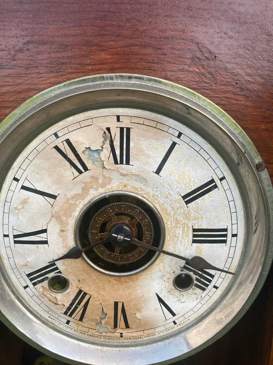 Rare gingerbread clock free postage - Image 3