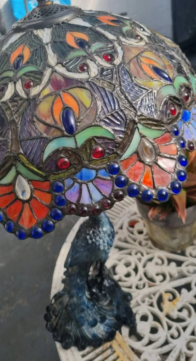 EXCELLENT DM DISPLAY PEACOCK LAMP - Image 4