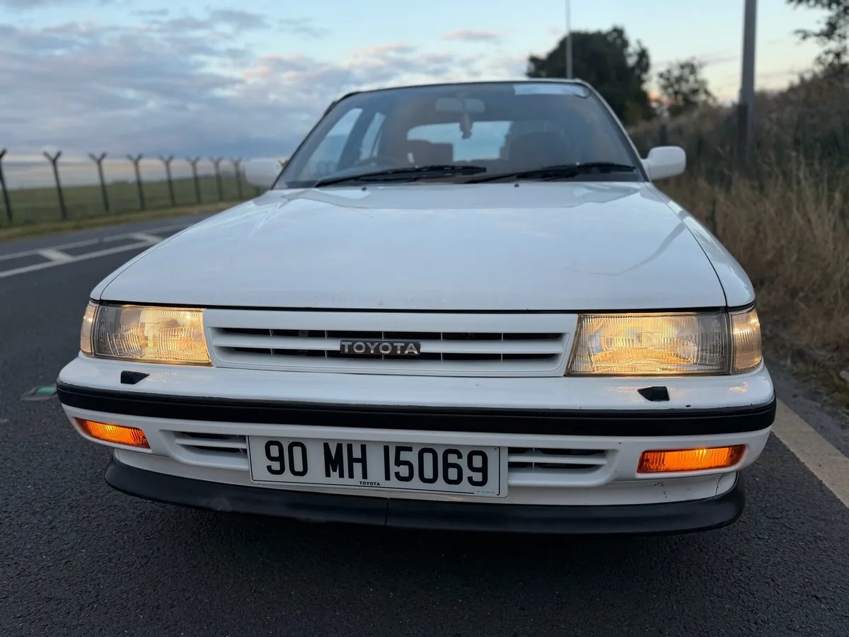 Toyota Carina II 2.0 Executive - Image 2