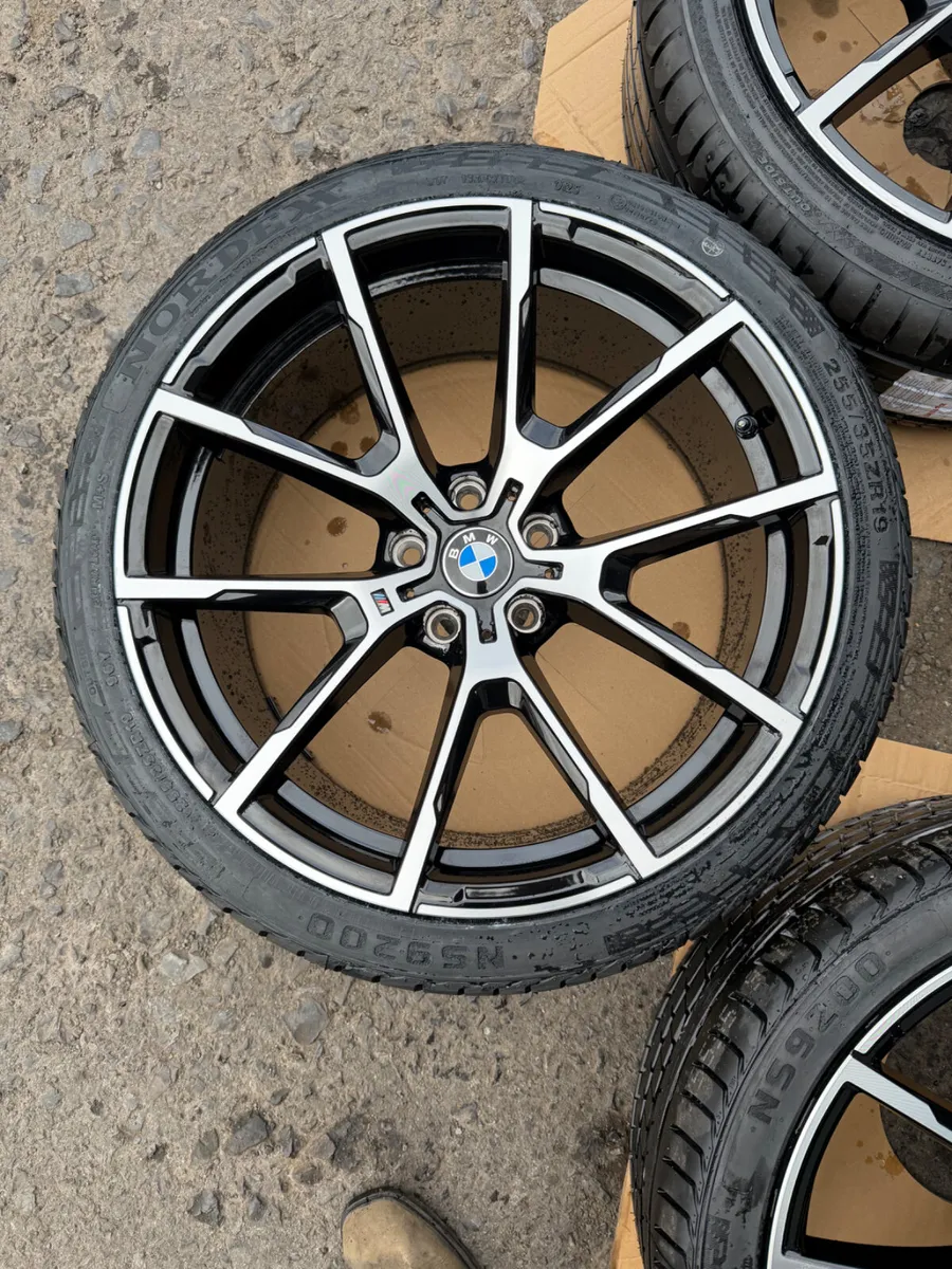 19inch BMW g20 3 series alloy wheels and tyres - Image 4