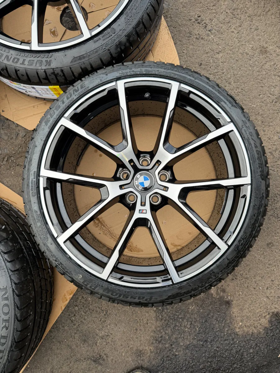 19inch BMW g20 3 series alloy wheels and tyres - Image 2