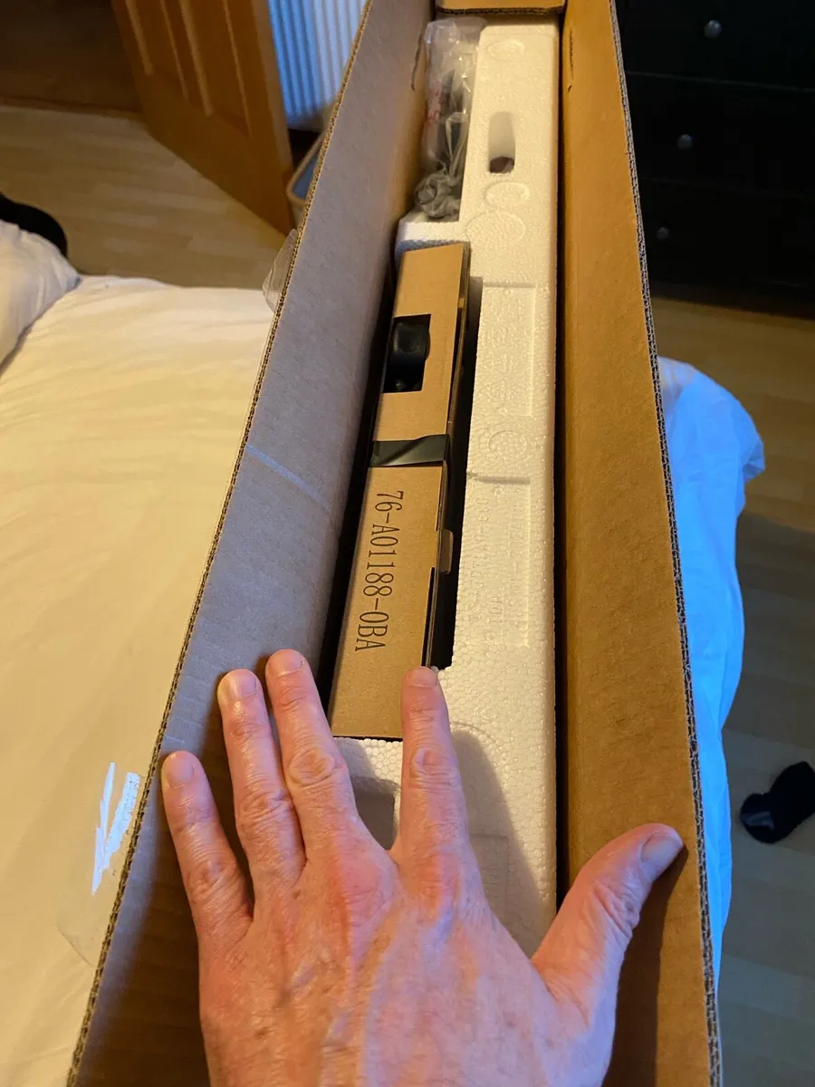 TCL 40” QLED TV - Brand New - Image 3