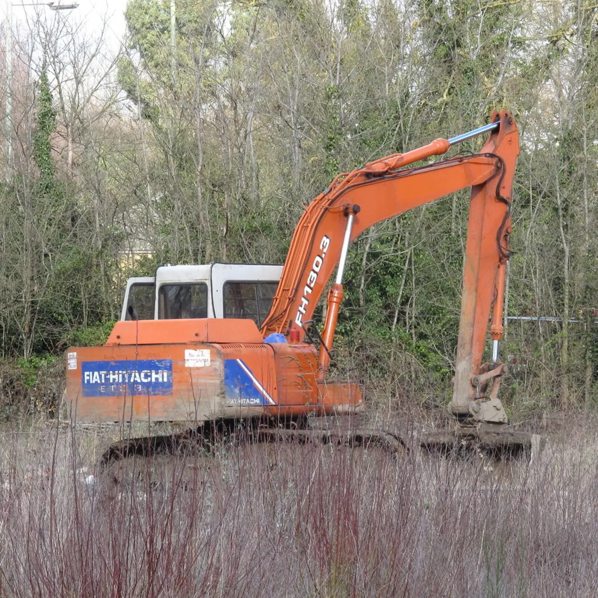 Fiat hitachi fh130-3 small fire damage