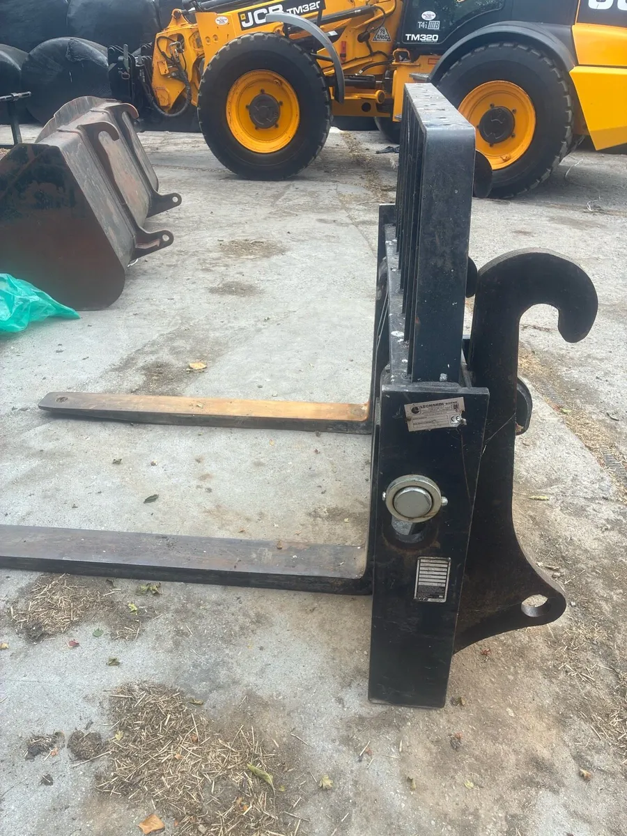 Industrial 4ton Pallet forks - Image 2