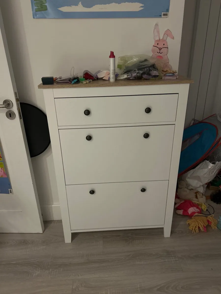Shoe cabinet - Image 1