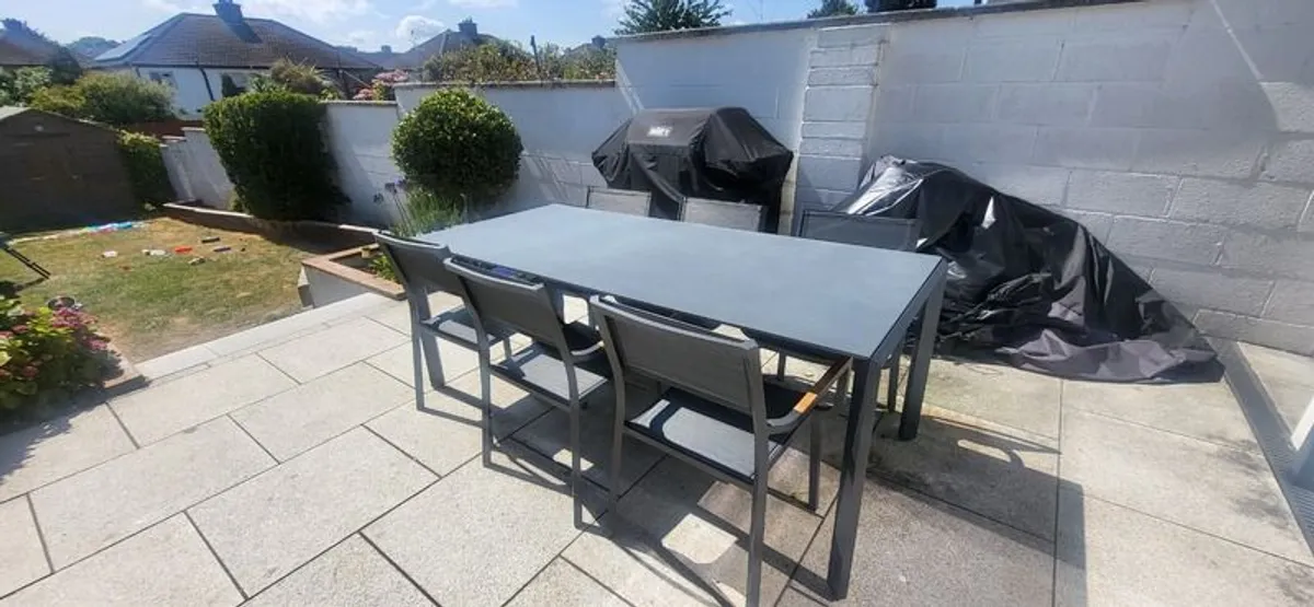 Outdoor dining set - Image 4