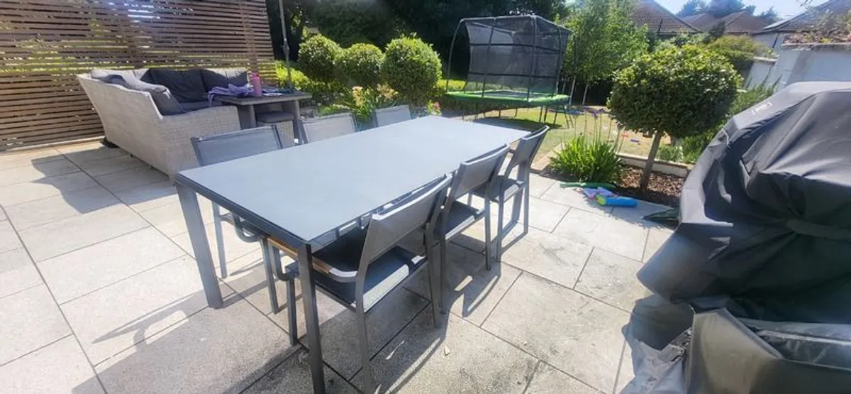 Outdoor dining set - Image 2