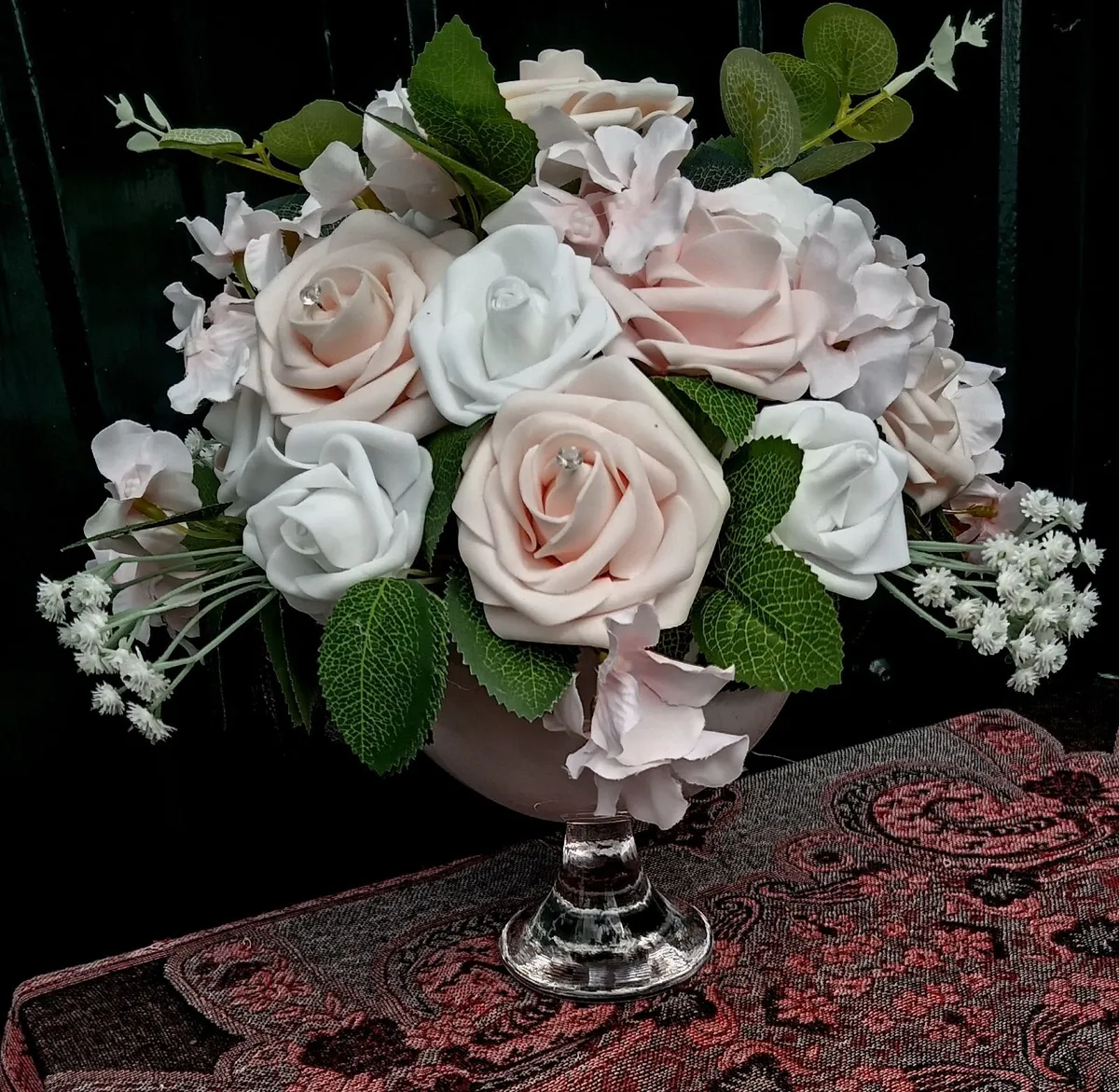 Celebration Rose Arrangement - Image 1
