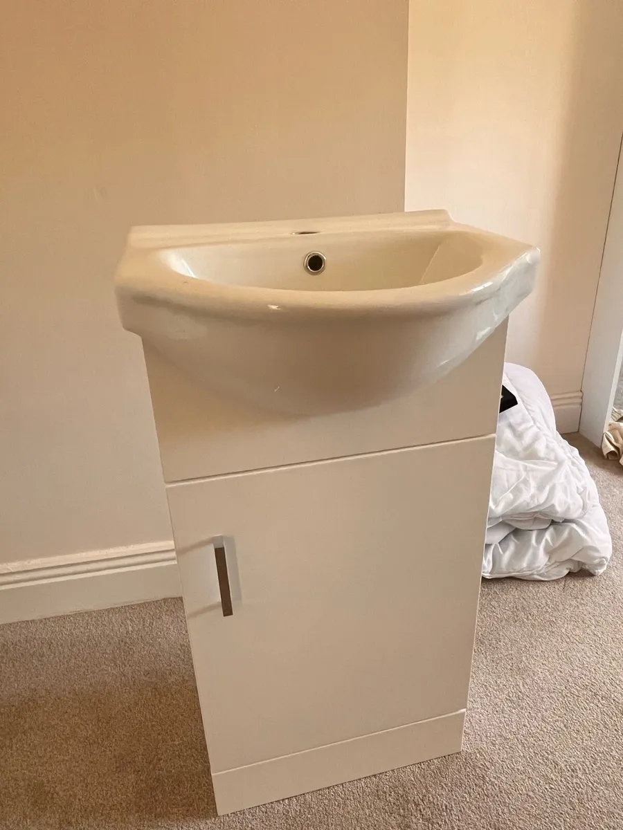 Brand new Armando Vanity Unit and Basin - Image 1