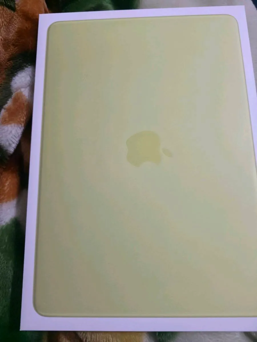 Laptop - Image 2