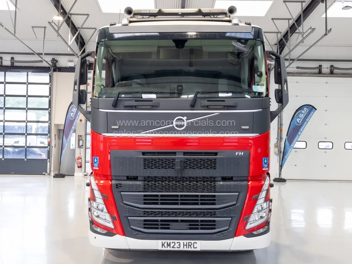 2023 VOLVO FH 500 LOW SLEEPER CAB - Image 2