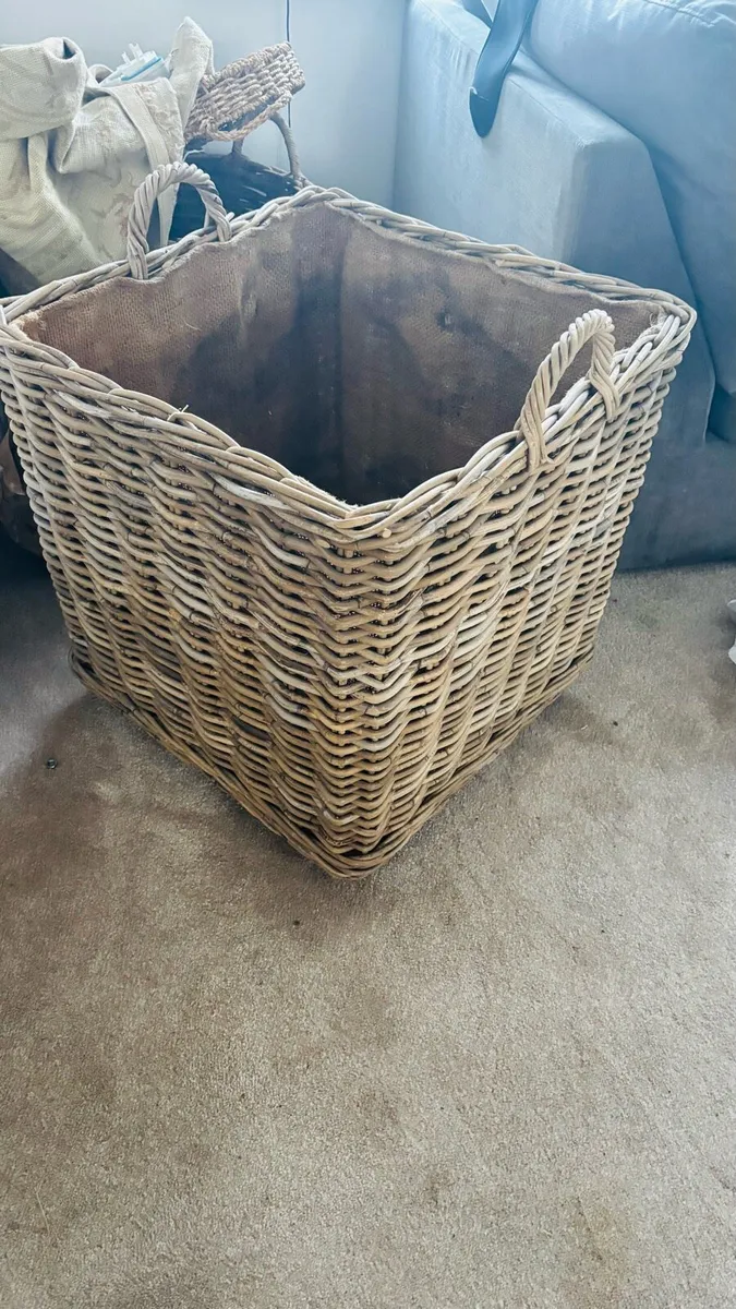 Large basket - Image 1
