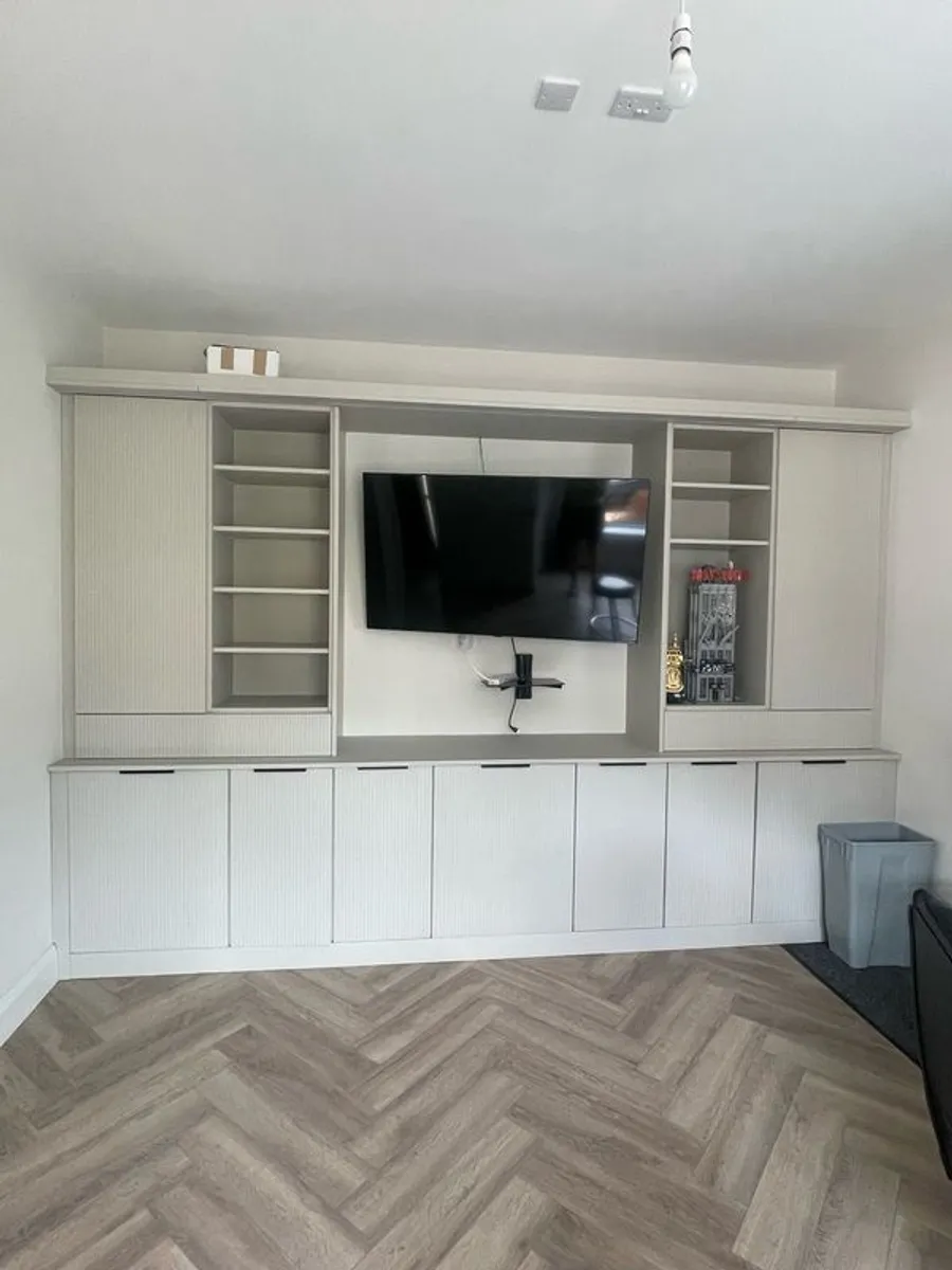 Fitted Units - Image 1