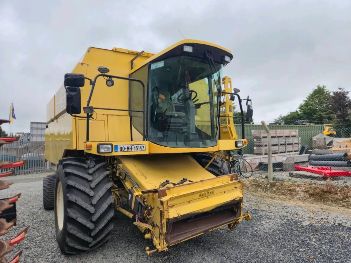 2000 Newholland TX68 - Image 3