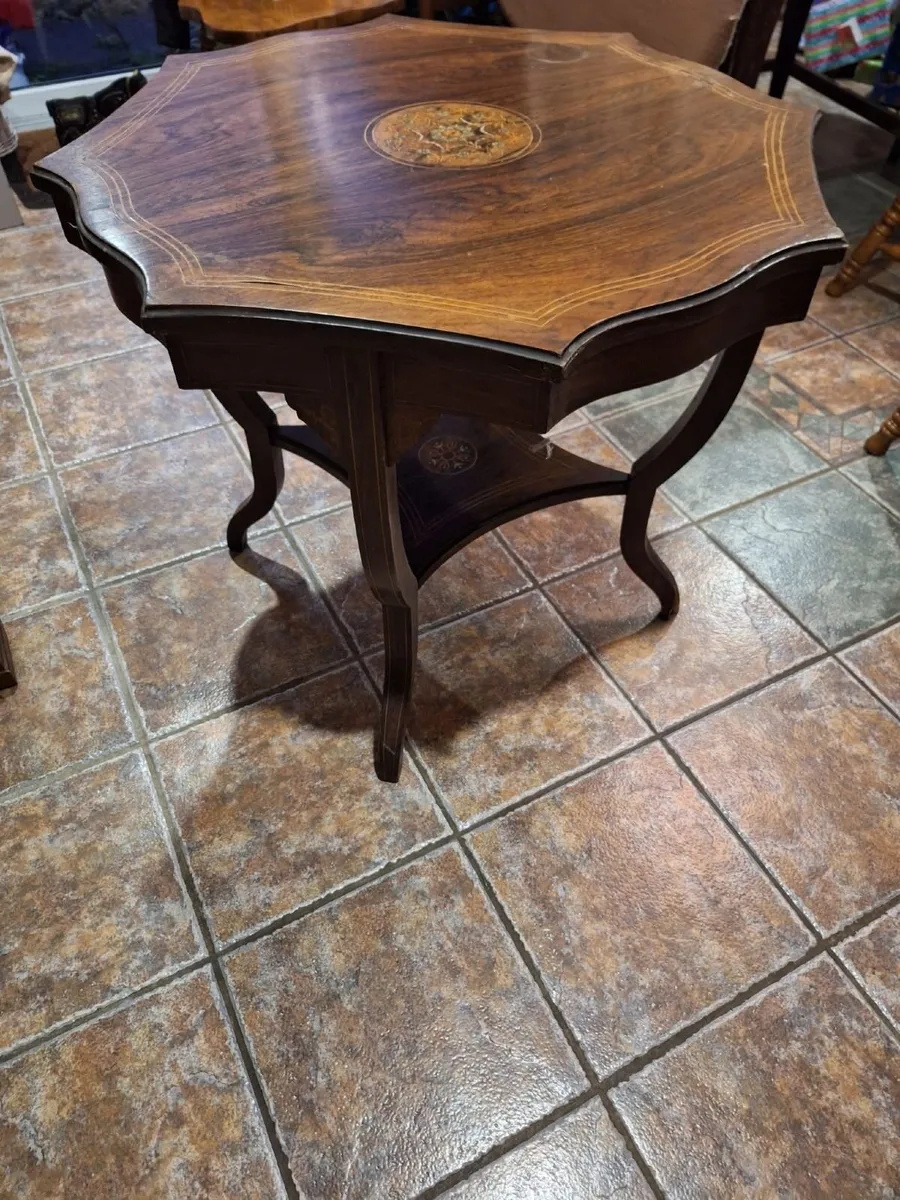 Edwardian mahogany table with inlay - Image 2