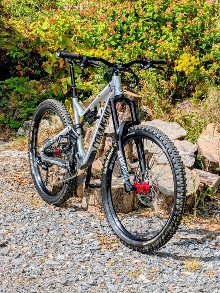 Commencal Meta AM V4.2 RACE - Image 1