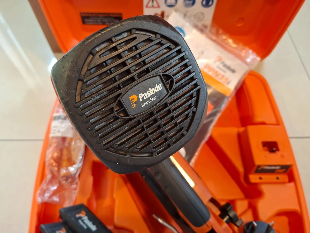 Paslode Impulse PPN35 Ni-MH Placement Nailer - Image 4