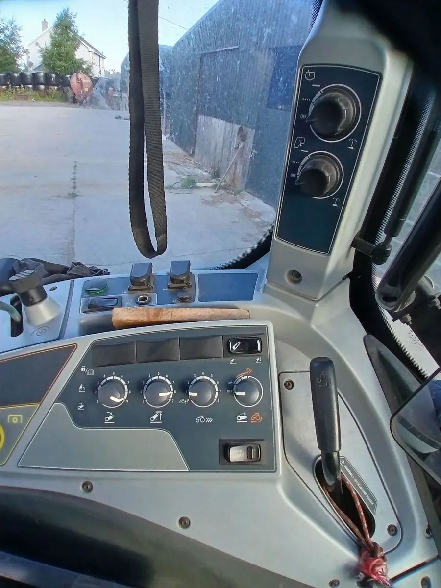 Valtrat174 hitech with loader - Image 3