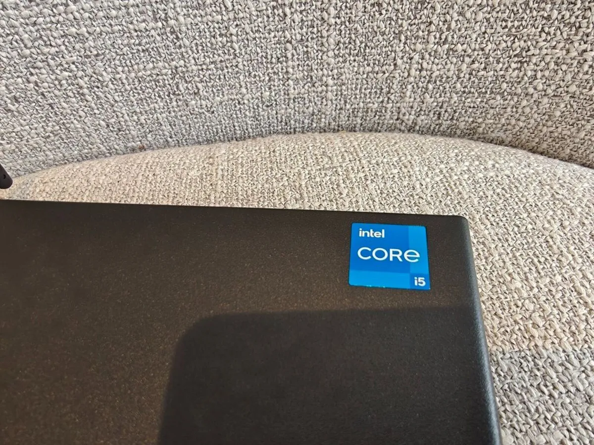New Lenovo ThinkCentre M70q gen5 Tiny PC - Image 4