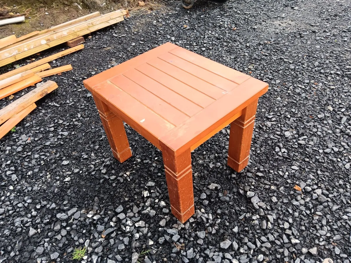 Solid wood small coffee table - Image 1