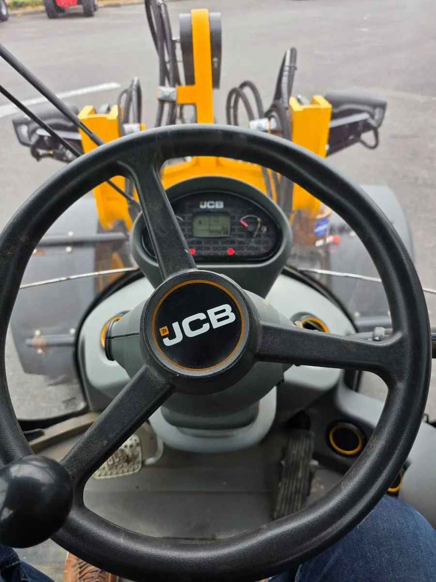 2022 JCB 407S Loader - Image 2