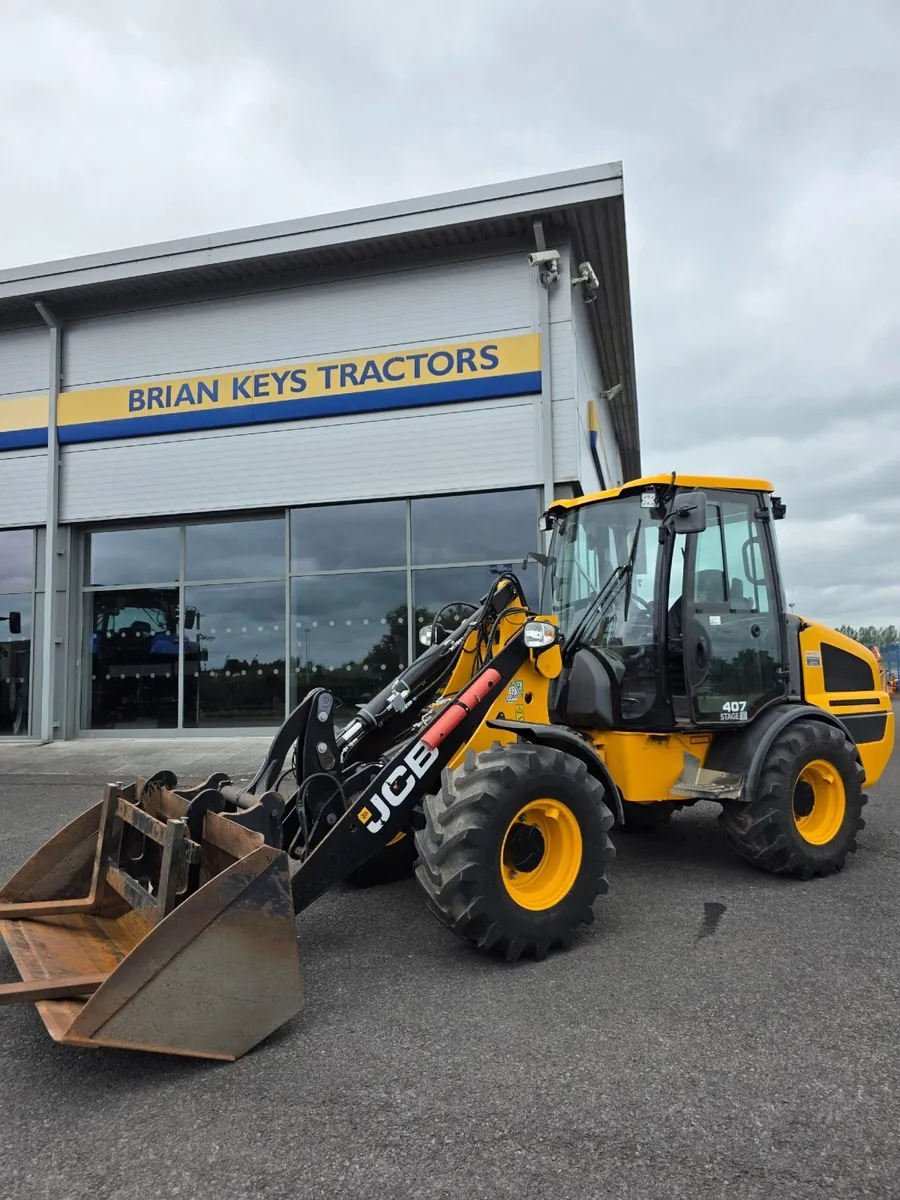 2022 JCB 407S Loader - Image 1