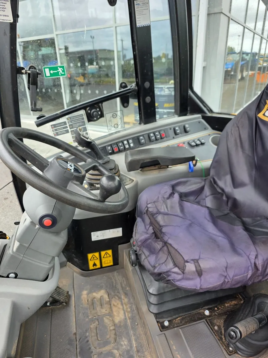 2022 JCB 407S Loader - Image 4