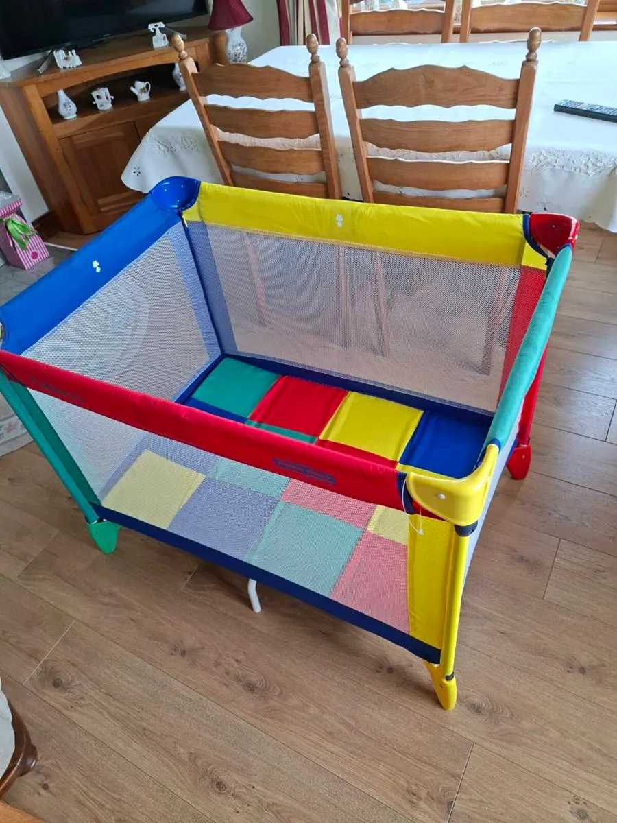Graco Travel Cot - Image 1