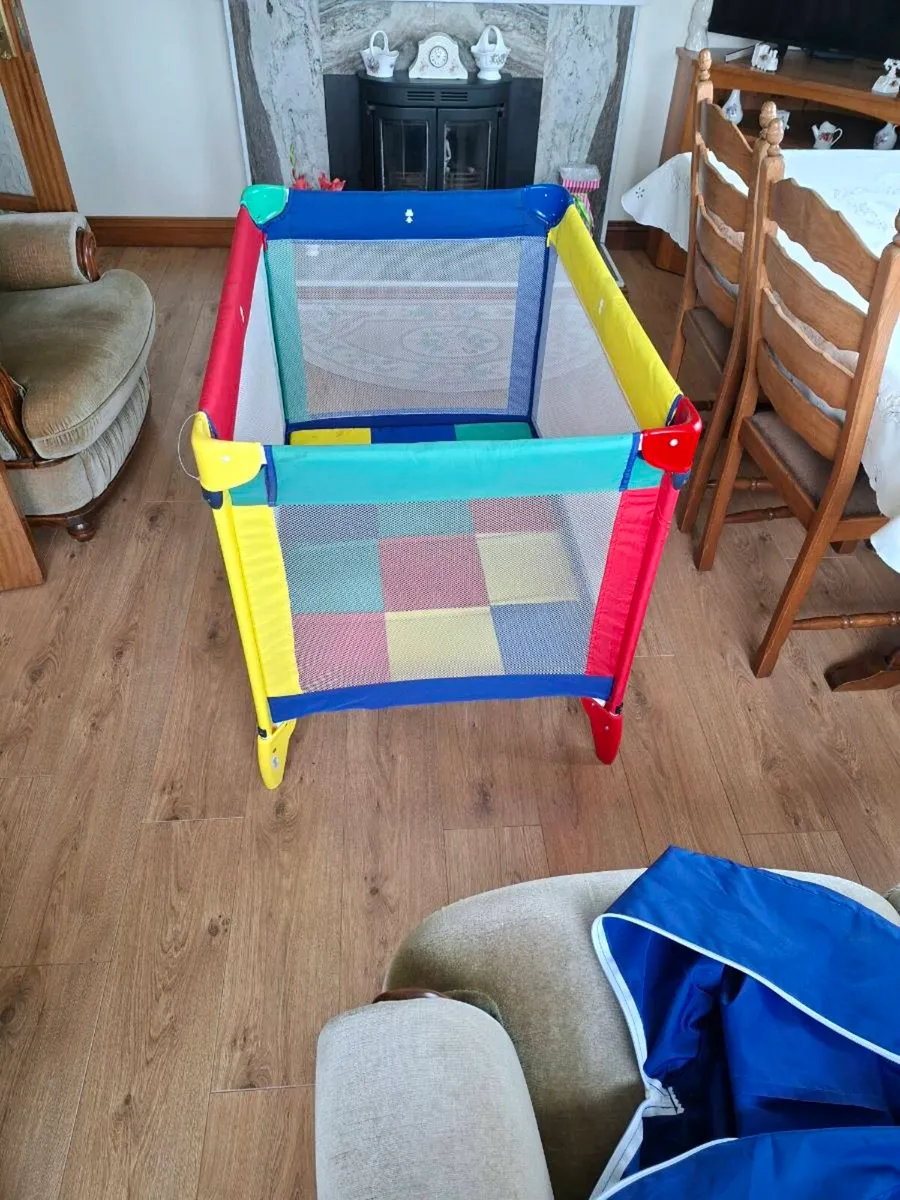 Graco Travel Cot - Image 3