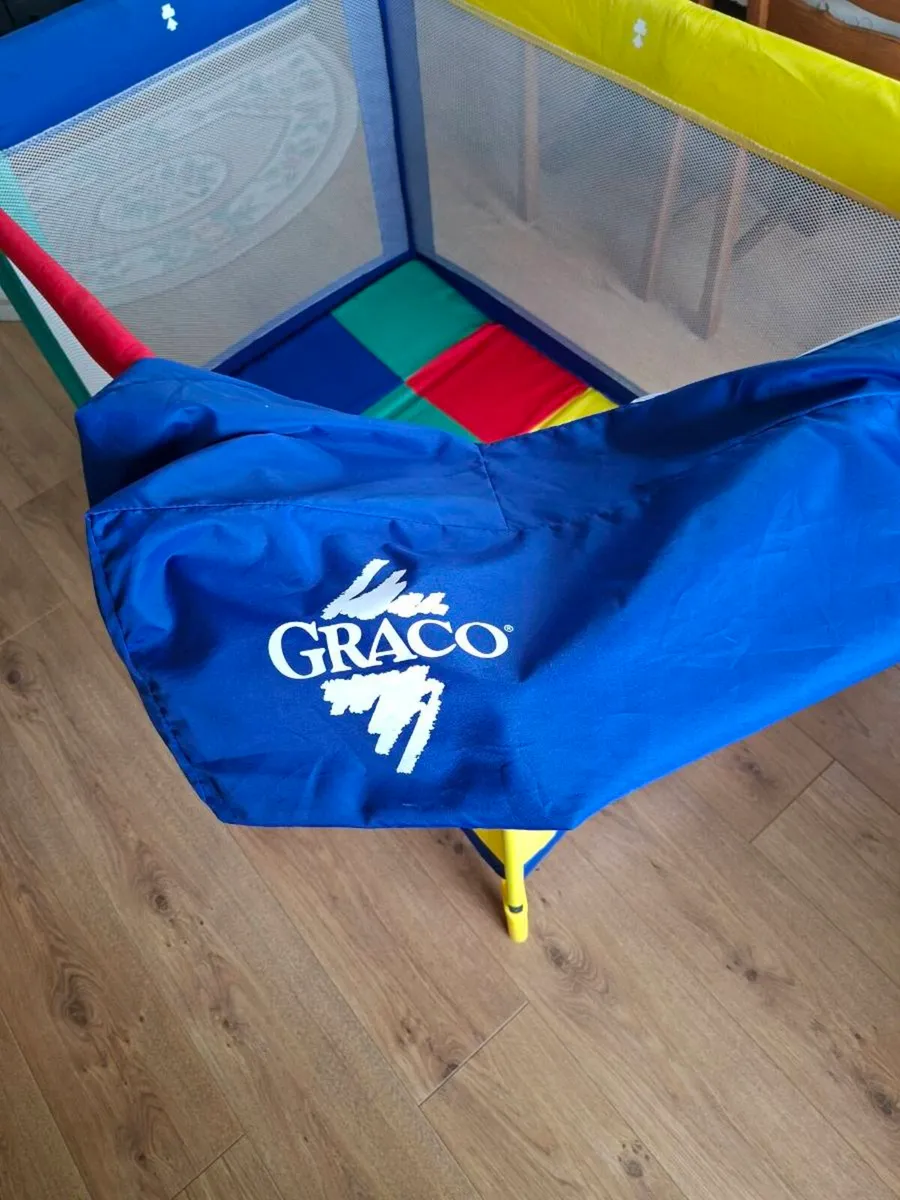 Graco Travel Cot - Image 4