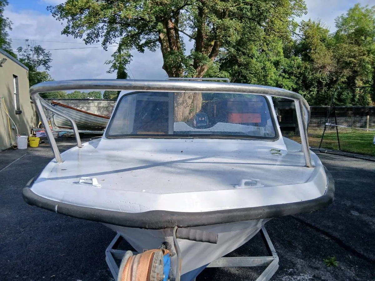 16ft Boat + 20hp Yamaha Engine( NO TRAILER) - Image 3