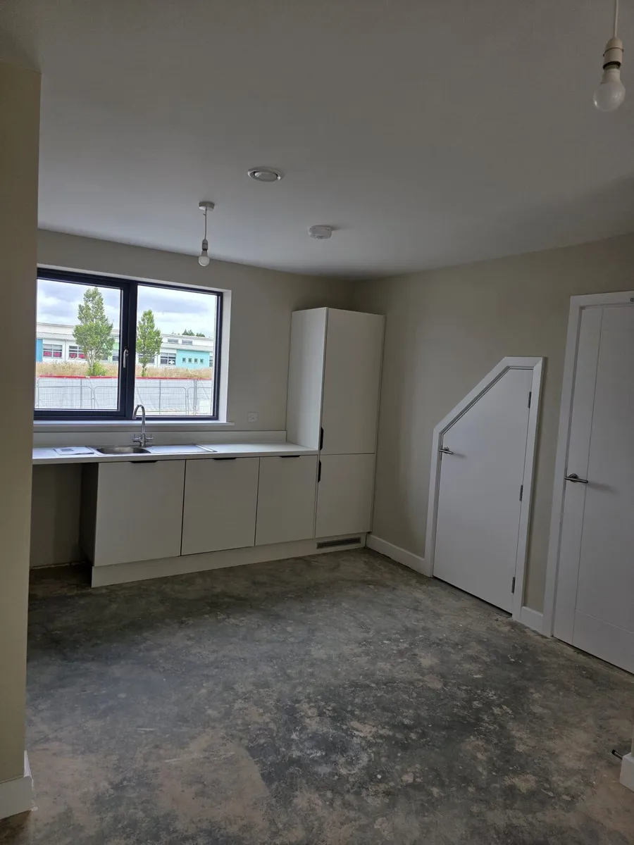 Kitchen cabinet + Electrical appliances brand new - Image 3