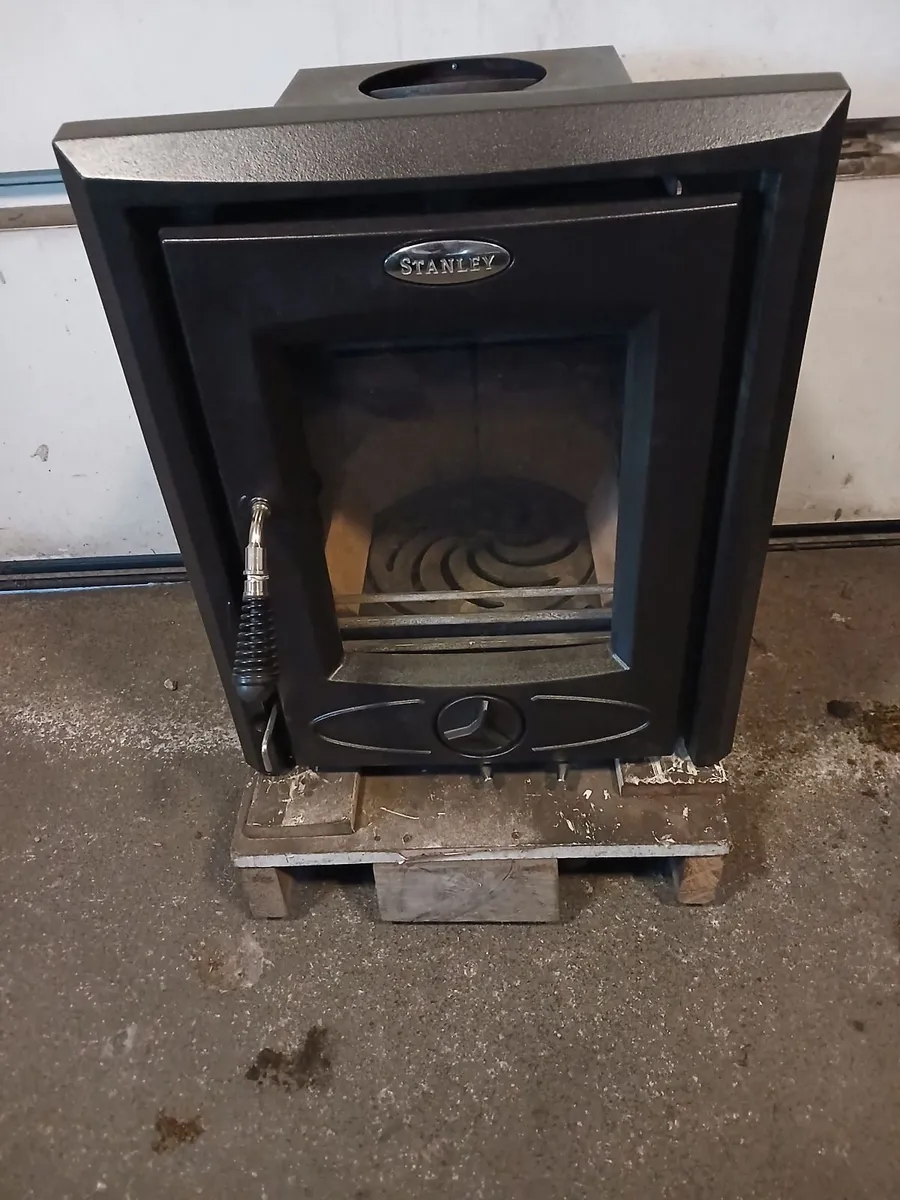 Stanley Cara 6.4 kw eco insert stove - Image 1