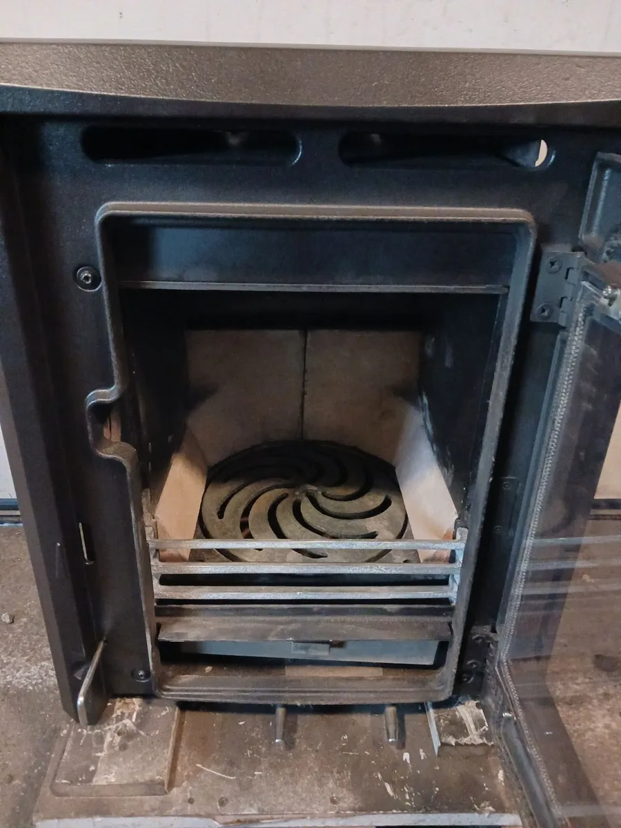 Stanley Cara 6.4 kw eco insert stove - Image 3