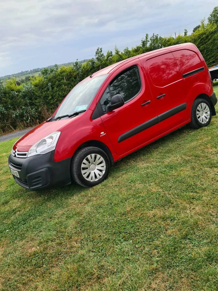 Citroen berlingo van, 3 seats , clean - Image 3